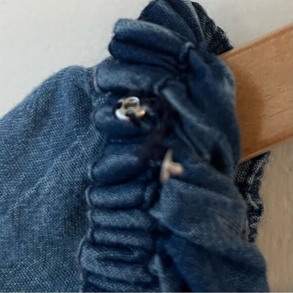 Faherty Organic Presley Embroidered Detail Chambray Top NWT - Picture 9 of 11